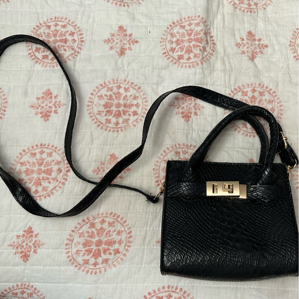 Black Crossbody bag